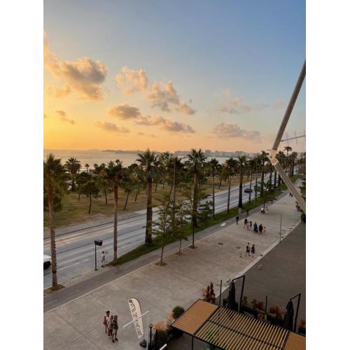 Sunset BayView Apartment