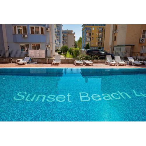 Sunset Beach - Menada Apartments