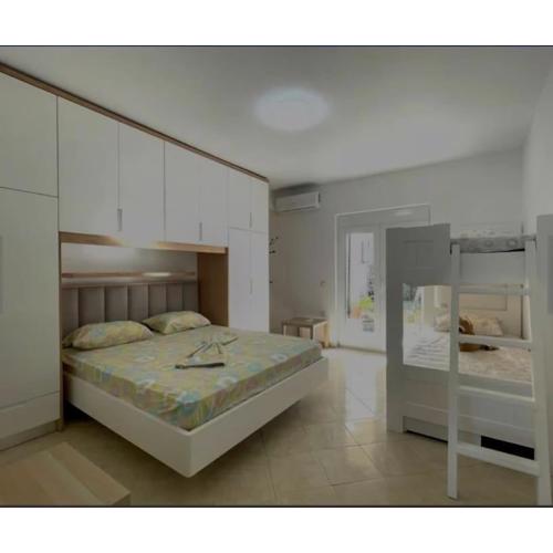 Sunset Boulevard Holiday Home