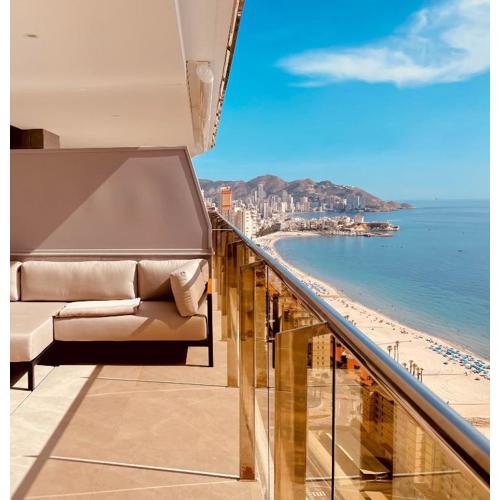 Sunset Cliffs Luxury Apart with Sea View