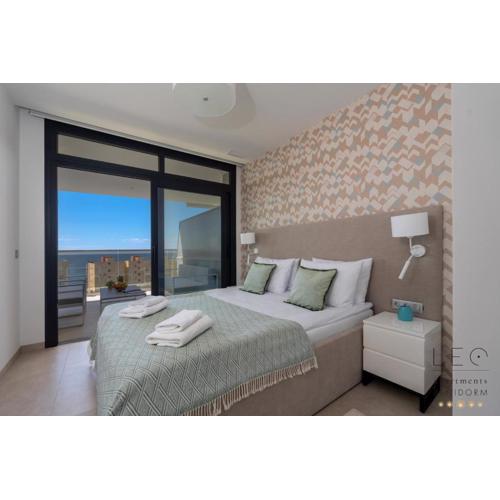 Sunset Cliffs Residence by Leo Apartments