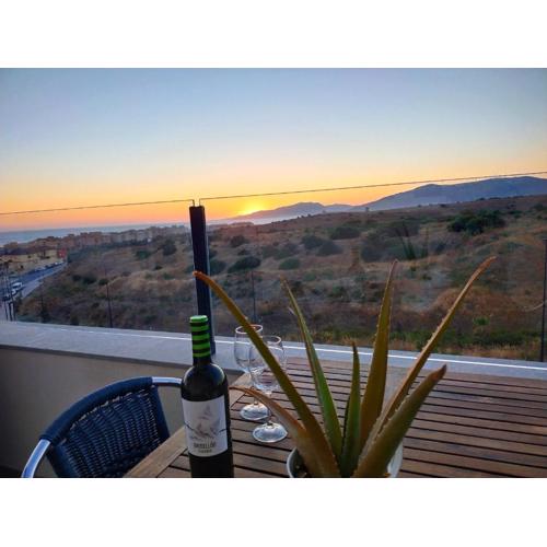 SUNSET DIVINE -NUEVO- Views, Terrace , Pool , Garage- Fibre