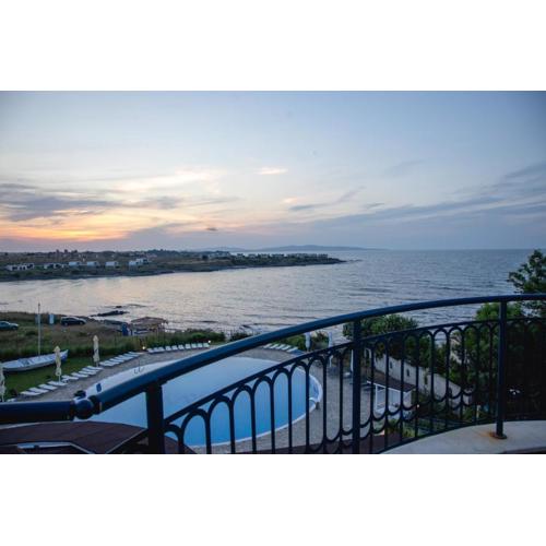 Sunset Vibes in Arapya - Breathtaking Views and Pool - by Flаt Manаger