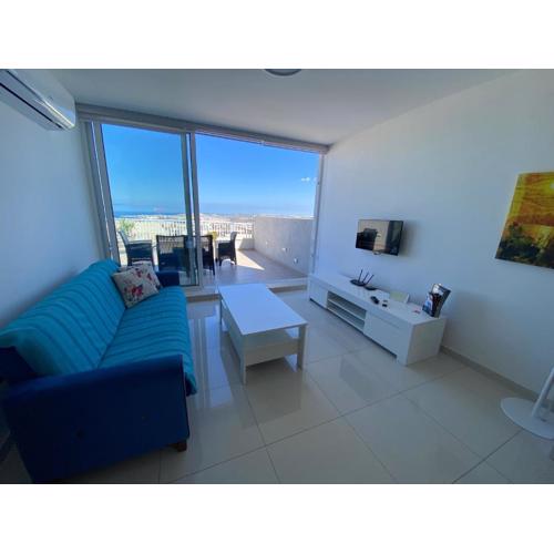 Sunshine Apartments Mellieha - modern two bedroom penthouse with terrace