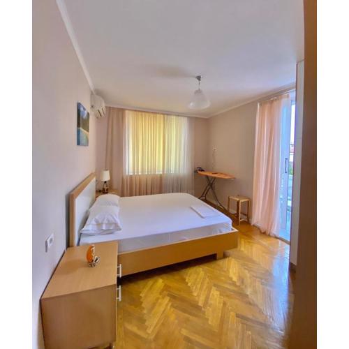 Sunshine Central Apartment