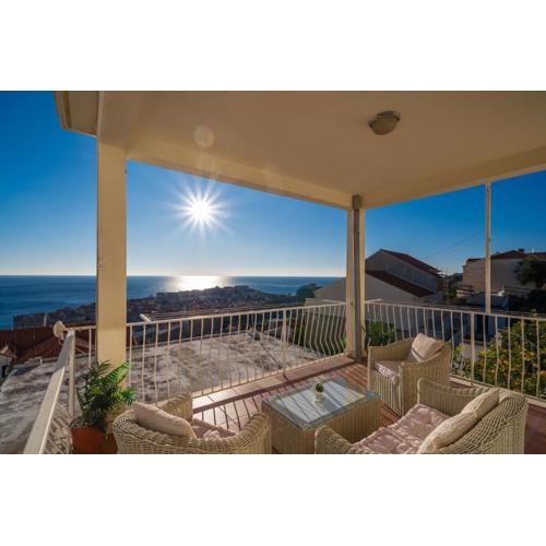 Sunshine Rhapsody Apartment