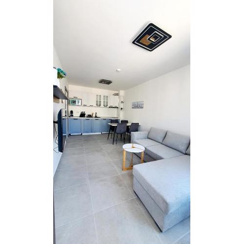 Sunshine Rose - Sea view, Neubau, Luxus Apartment