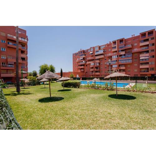 Sunstay Teatinos Flat III Malaga, Metro, Free Parking & Pool