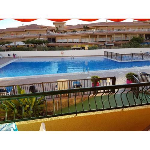 SunVista Loft Frente al Mar con Piscina y Terraza en Los Cristianos