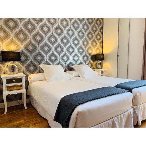 Super Balmes Guest House