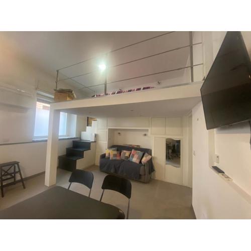 super central studio apartment