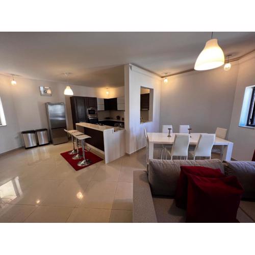 Superb 3 Bedroom Maisonette in Naxxar