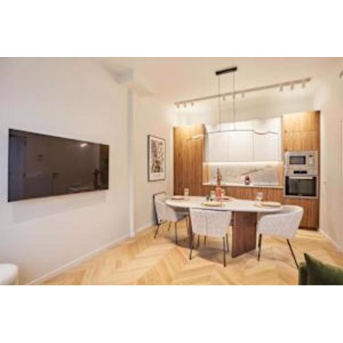 Superb AC Apartment Center of Paris