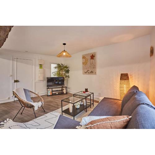 Superb apartment in the center of Paris by Stusioprestige
