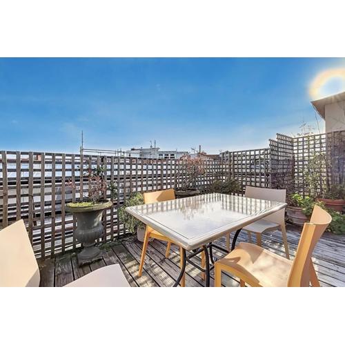 Superb apartment with large terrace