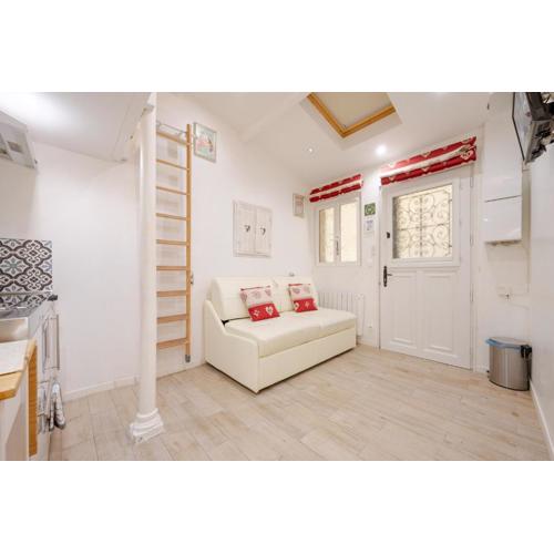 Superb tiny house in heart of Paris 1st!