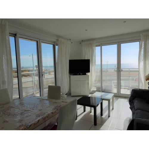 Superbe Appartement 2 Chambres avec Vue sur Mer et Garage Privé - FR-1-323-326