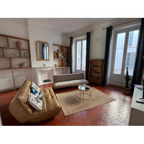 Superbe appartement spacieux, calme, central
