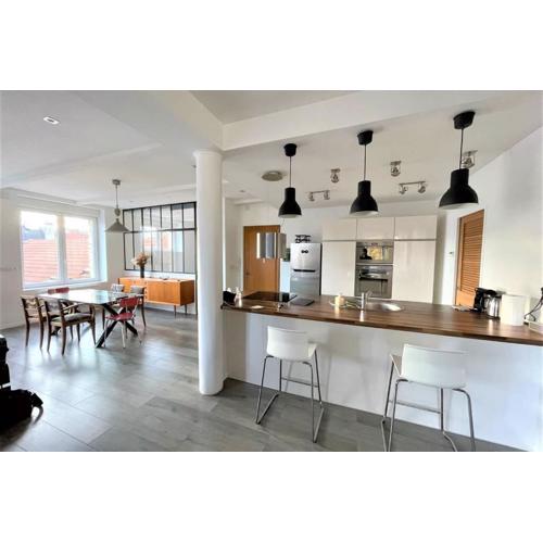 Superbe Loft 100m2 Proche Cathédrale avec Parking