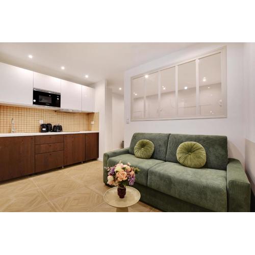 Superbe studio- 5P- Bonne Nouvelle/ Gare de L\