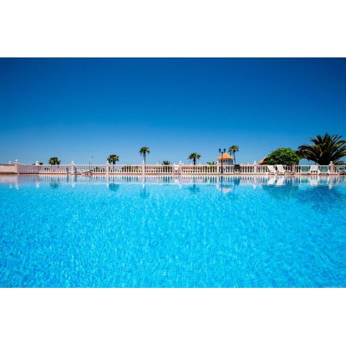 Superior Del Duque ocean view 2 bedroom apartment
