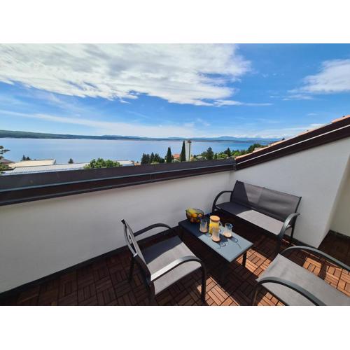 Superior Luxury 4 stars Vorgesetzter 4 sterne apartments 150m to sea, to Sandy and Pebble beach