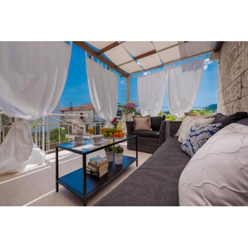 Superior Stunning Apartment Gravosa with a FREE parking