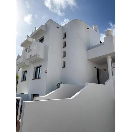 Surf and Stay House