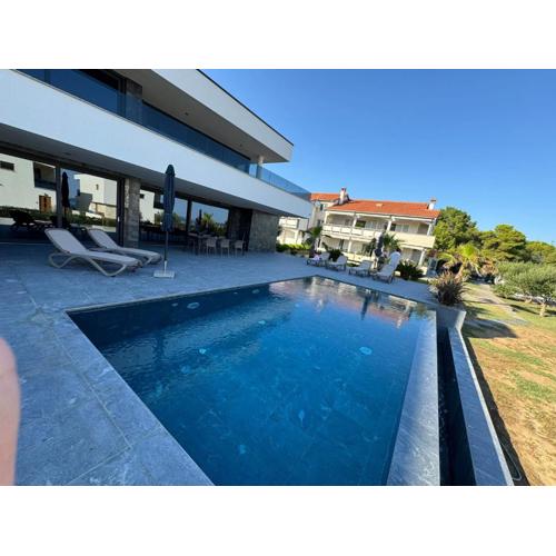 Suva Punta Luxe