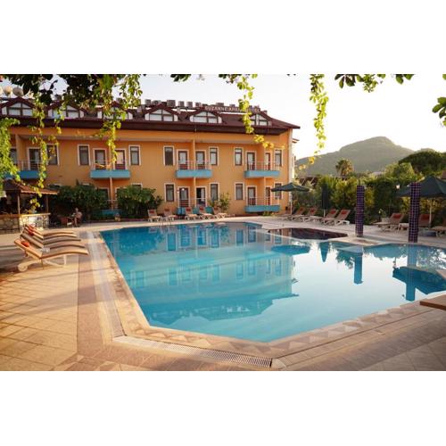 Suzanne Hotel & Restaurant