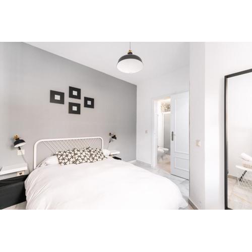 SVL - Sunny and bright apartment at historical Center