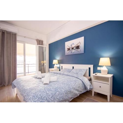 Sweet 2 bedroom apartment in Greek colors