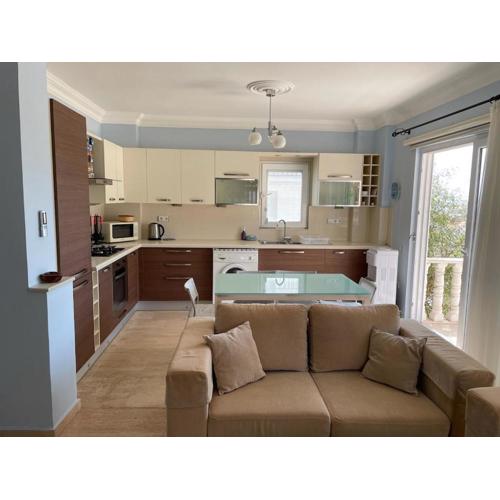 Sweet Family House