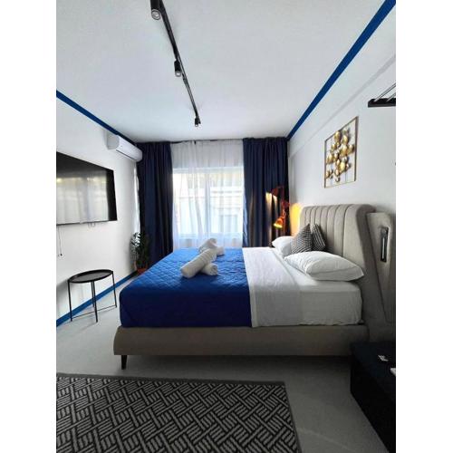Syntagma Plaka Suite by Zeussuites