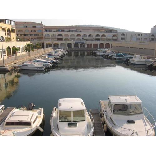 T2 27m² avec loggia ouverte, parking privatif à Sète - FR-1-472-107