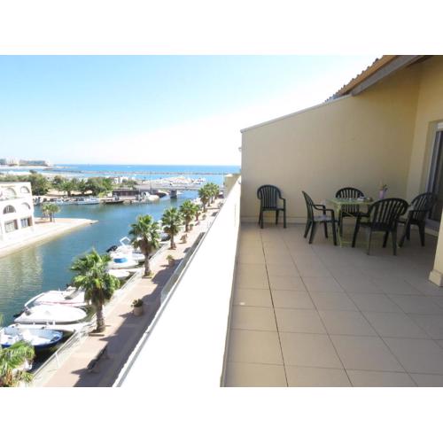 T2 cabine 35m² dernier étage, terrasse, parking - FR-1-472-136