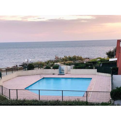 T2 Front de Mer et Piscine - Pieds dans l\