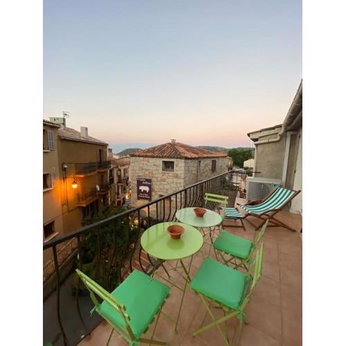 T3 avec terrasse au cœur de Portovecchio
