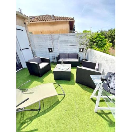 T3 haut de villa avec terrasse de 25m2