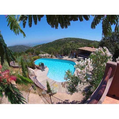 T3 indépendant dans villa Piscine Privée Vue Mer panoramique très calme 4personnes