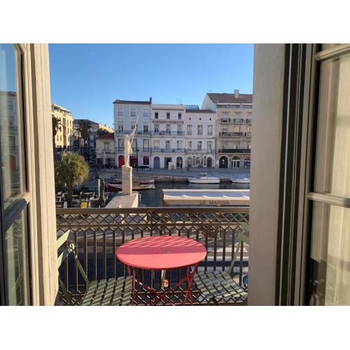 T3 rénové climatisé avec balcon et Wifi au cœur de Sète - FR-1-338-595