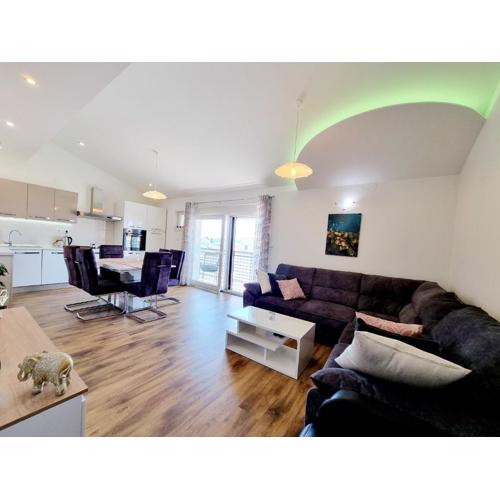 T&A apartments with jacuzzi and barbecue