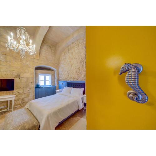 Ta Karmenu - An 800 year old modernized studio, walking distance to Mdina