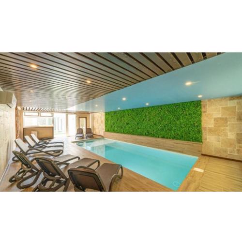 Ta Spiru House of Character with heated indoor pool