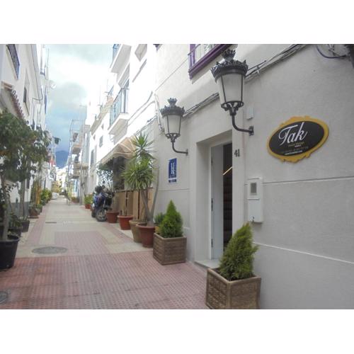 TAK Boutique Old Town