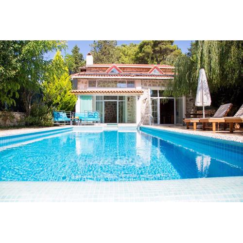 Tam Korunaklı Villa Kaputaş 4