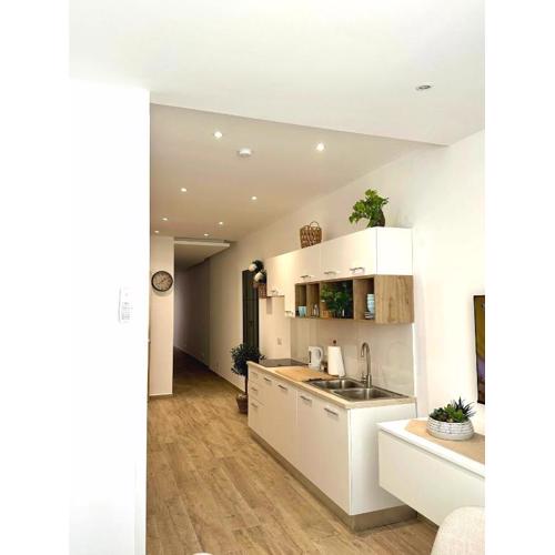 Tan-Nanniet Apartment