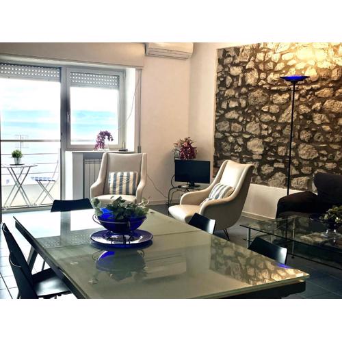 TAORMINA CENTER APARTMENT with sea view