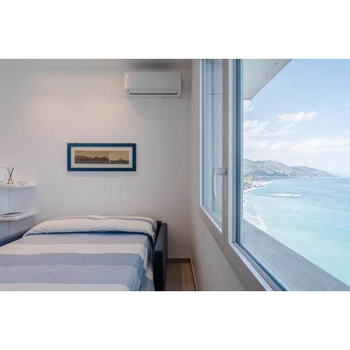 Taormina Seaview Studio a few steps from the Beach