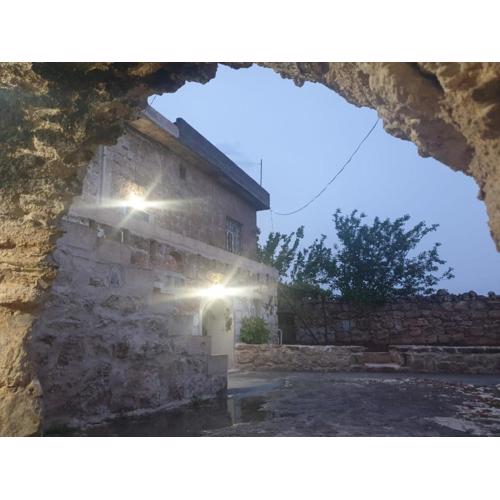 Tarihi Midyat Acar Konağı - Tüm Konak Kiralama
